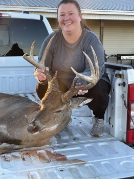 Rebecca McIntyre with a hoss!